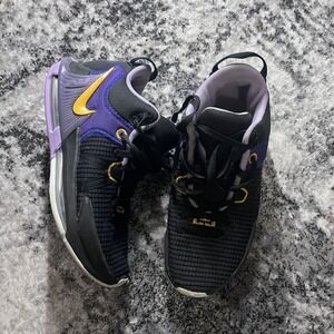 Nike LeBron Witness 7 Lakers Shoes Shoes University Gold Lilac Mens Size 9.5M